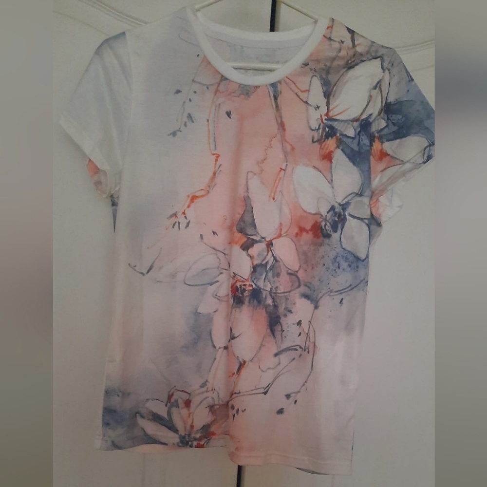Abstract summer top